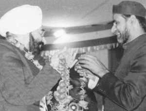 2.-Receiving-Award-from-Honble-Gyani-Zail-Singh-President-of-India-1984-85